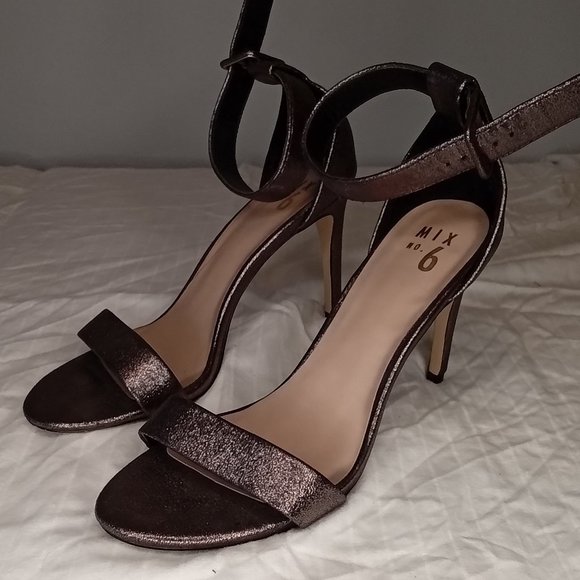 Bundle of 8 Pairs of Shoes All Styles Some Never Worn Size 10 - Picture 4 of 8